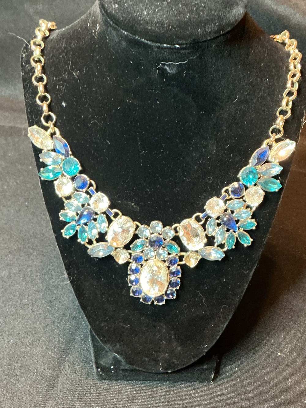 Banana Republic statement necklace